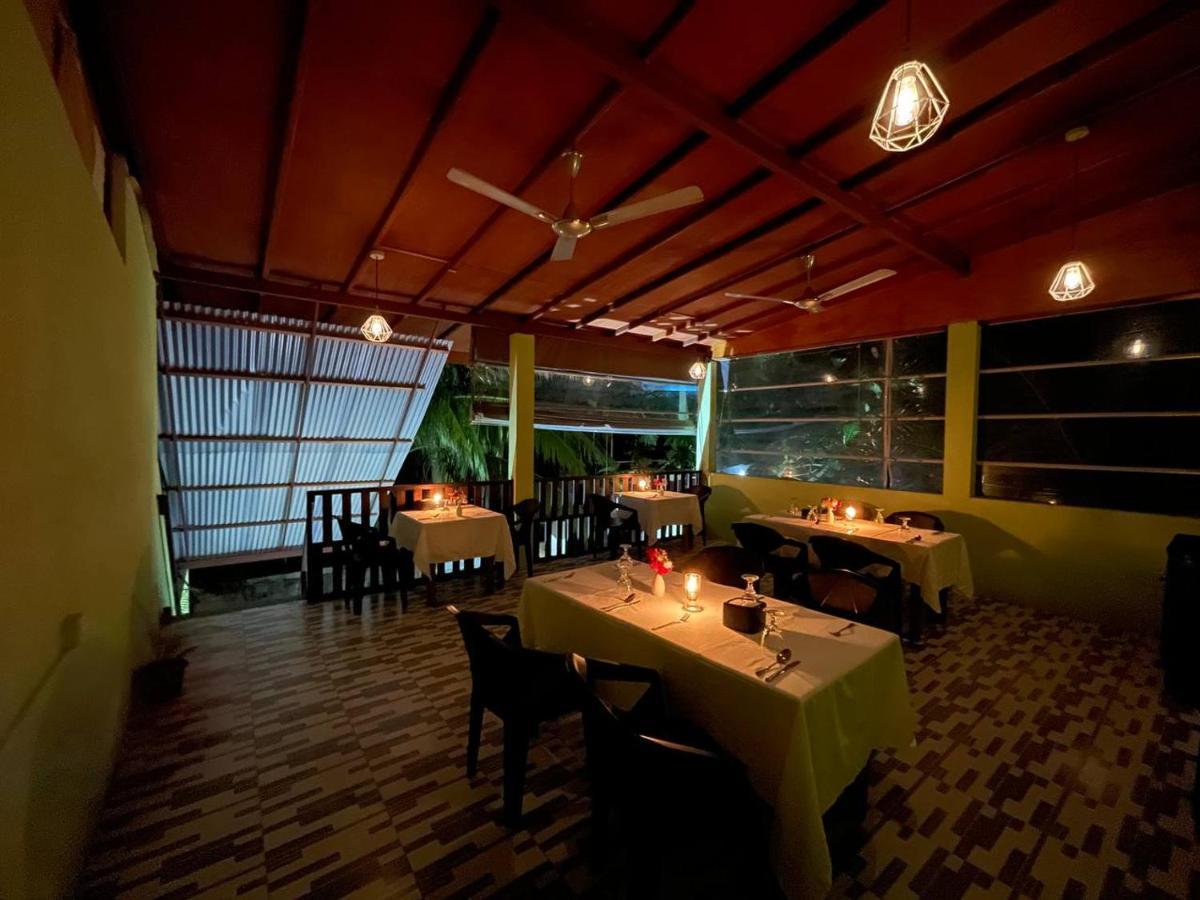 Green Leaf Guest House - Omadhoo Екстер'єр фото